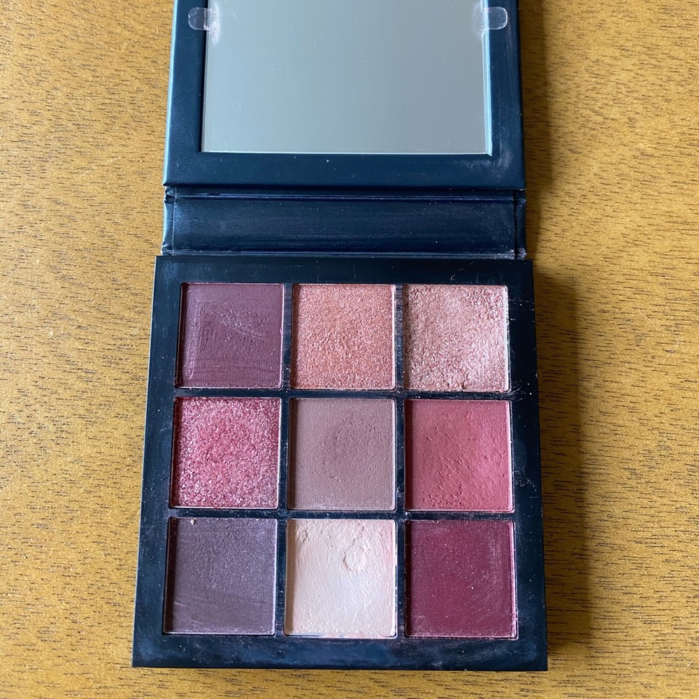 HUDA Beauty Mauve Obsessions Palette